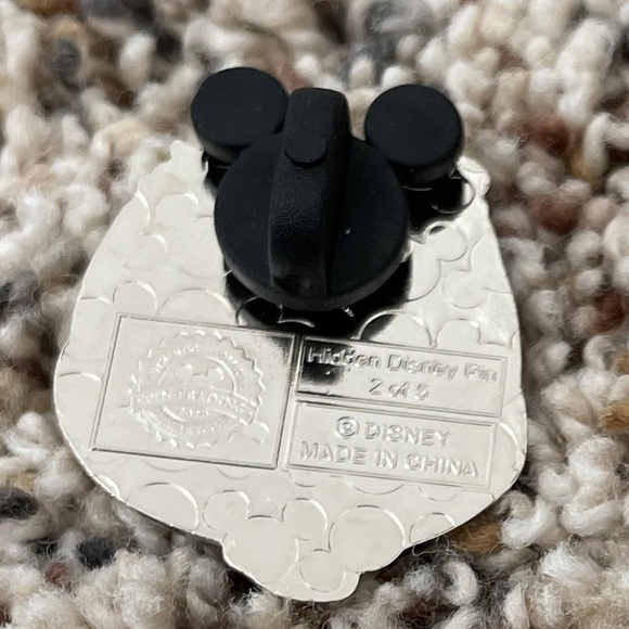 Disneyland Cast Hidden Mickey California Activities Minnie Mouse 2020 Disney Pin - Picture 4 of 7